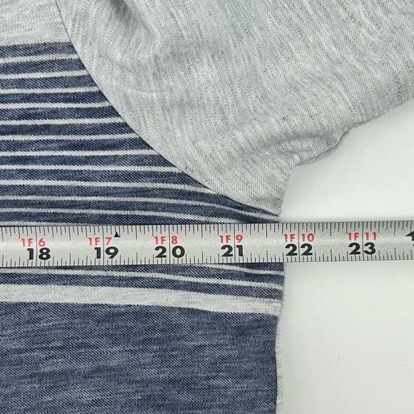 Men’s Travis Mathew Gray Blue Polo Shirt Striped Pima Cotton Size Large EUC - Picture 7 of 7